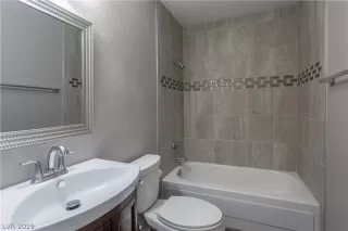 Photo #4: 2079332 Listing