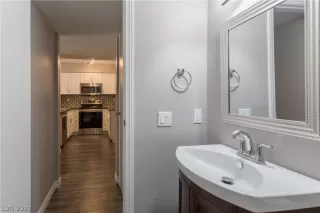 Photo #5: 2079332 Listing