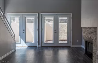 Photo #6: 2079332 Listing