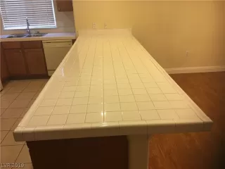 Photo #6: 2079354 Listing