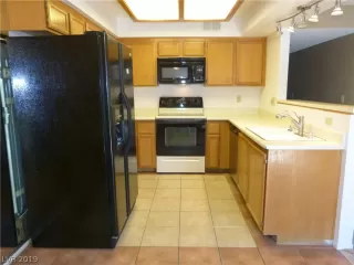 Photo #6: 2079369 Listing 