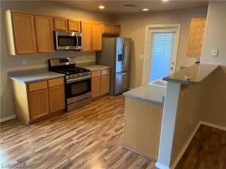 Photo #2: 2079377 Listing