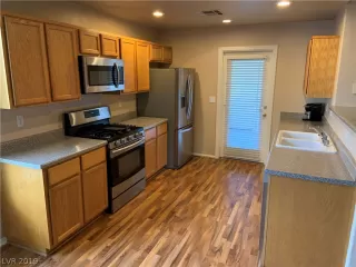 Photo #3: 2079377 Listing