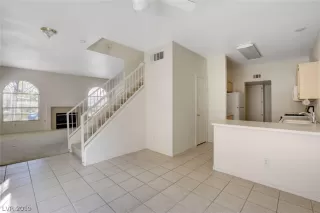 Photo #3: 2079408 Listing 