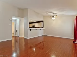 Photo #5: 2079416 Listing