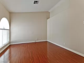 Photo #6: 2079416 Listing