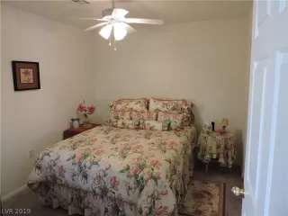 Photo #5: 2079498 Listing 