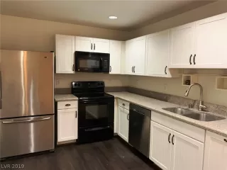 Photo #3: 2079502 Listing