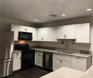 Photo #6: 2079502 Listing