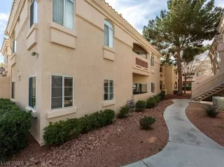 Photo #2: 2079516 Listing