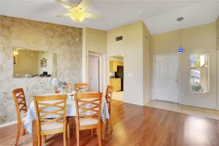Photo #4: 2079518 Listing 