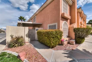 Photo #2: 2079543 Listing 