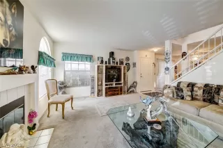 Photo #5: 2079543 Listing 