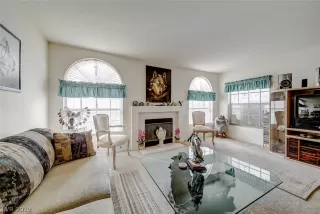 Photo #6: 2079543 Listing 