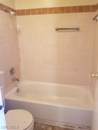 Photo #5: 2079552 Listing 