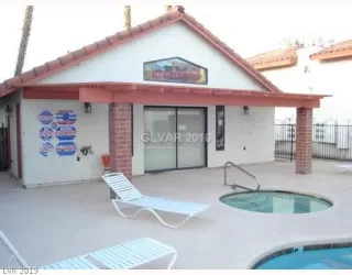 Photo #2: 2079565 Listing 