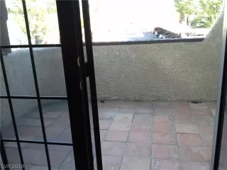 Photo #4: 2079568 Listing