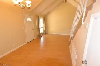 Photo #3: 2079608 Listing