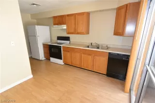 Photo #4: 2079608 Listing