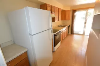 Photo #5: 2079608 Listing