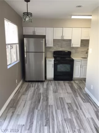 Photo #3: 2079622 Listing 