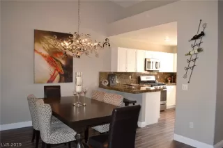 Photo #5: 2079626 Listing 