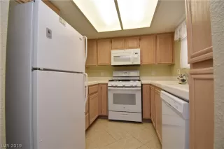 Photo #3: 2079662 Listing