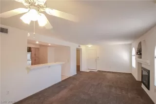 Photo #4: 2079677 Listing