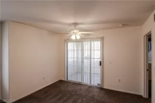 Photo #6: 2079677 Listing