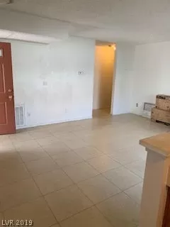 Photo #2: 2079691 Listing 