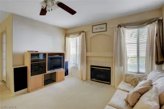 Photo #4: 2079701 Listing