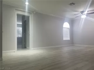 Photo #3: 2079727 Listing