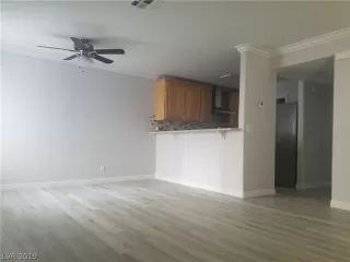 Photo #6: 2079727 Listing