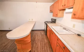 Photo #5: 2079731 Listing