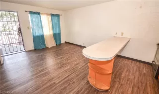 Photo #6: 2079731 Listing