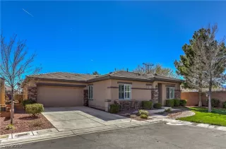 Photo #2: 2079766 Listing