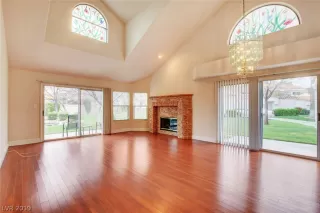 Photo #2: 2079778 Listing 