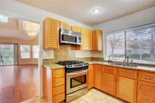 Photo #4: 2079778 Listing 