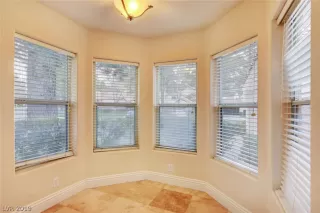 Photo #5: 2079778 Listing 