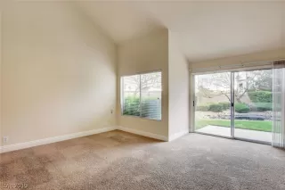 Photo #6: 2079778 Listing 