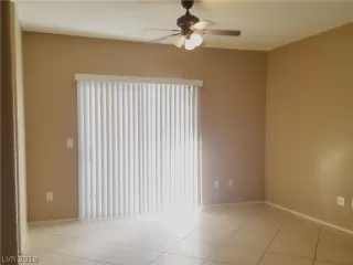 Photo #3: 2079807 Listing