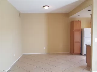 Photo #4: 2079807 Listing