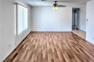 Photo #5: 2079817 Listing 