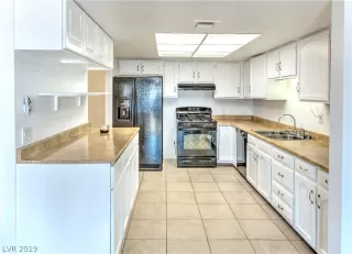 Photo #6: 2079817 Listing 