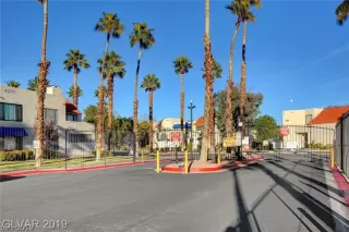 Photo #2: 2079871 Listing 