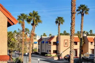 Photo #3: 2079871 Listing 