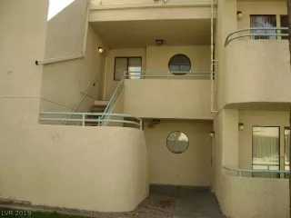 Photo #2: 2079892 Listing 