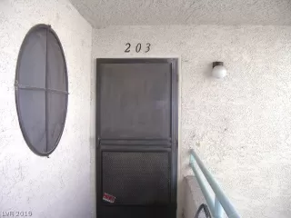 Photo #3: 2079892 Listing 