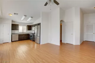 Photo #4: 2079897 Listing 