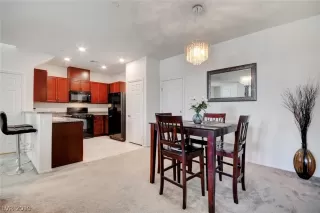 Photo #5: 2079900 Listing